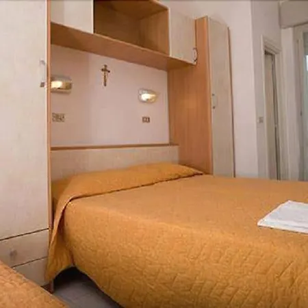 Astor Hotel 3*